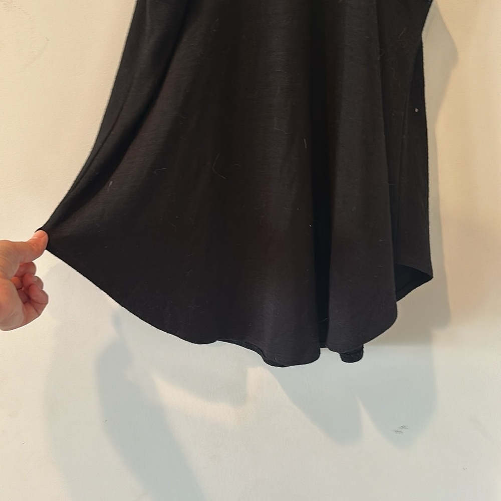 Wilfred Free Aritzia black tank top - Picture 7 of 7